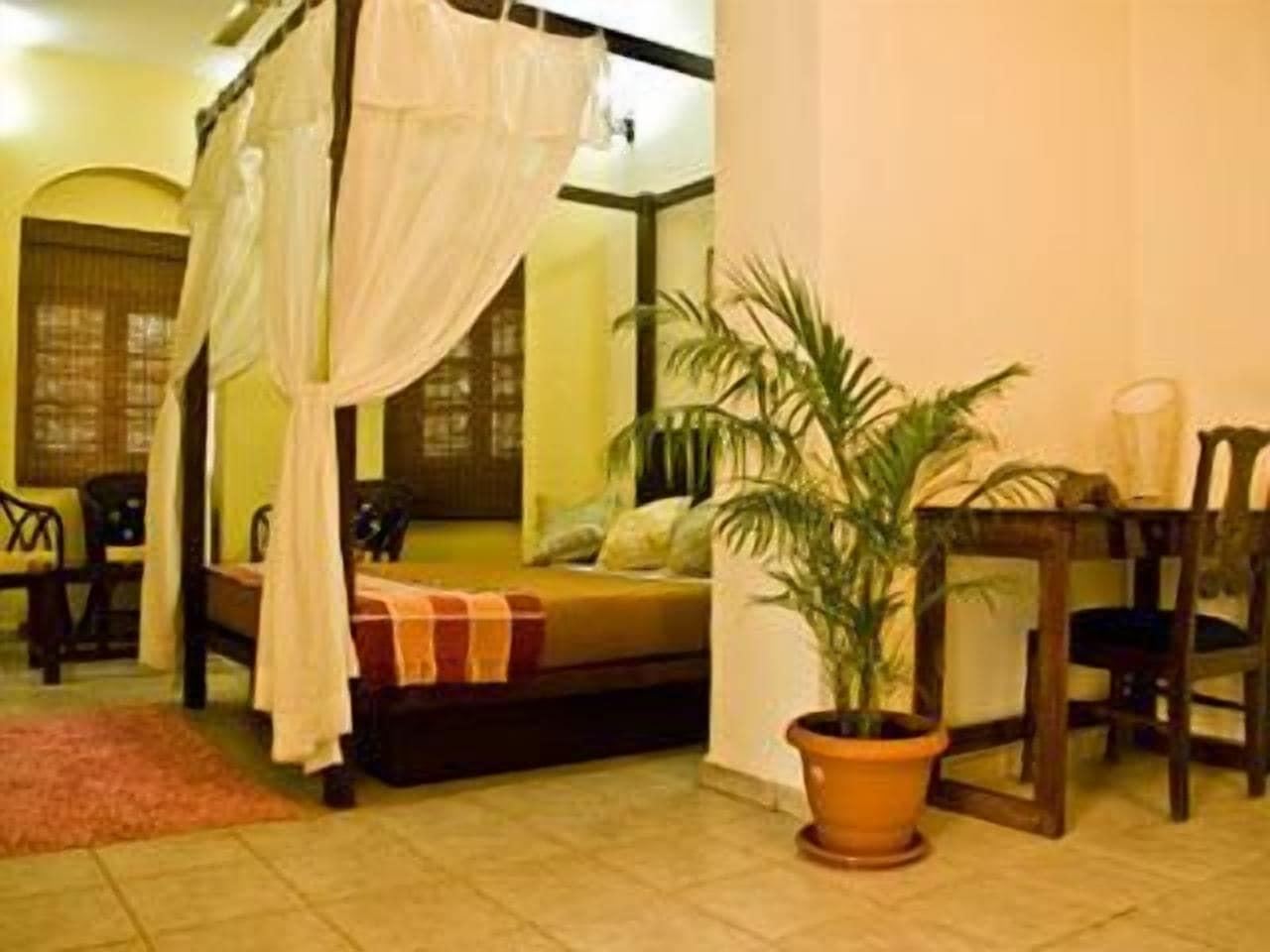 Banyan Tree Courtyard Hotel Calangute Exterior photo