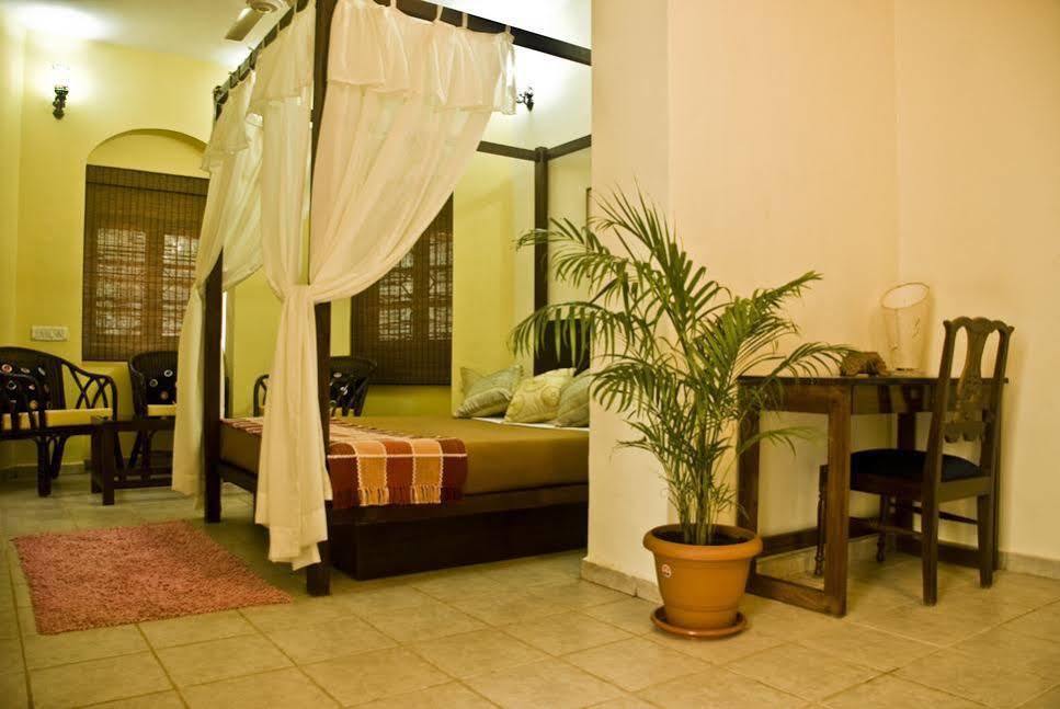 Banyan Tree Courtyard Hotel Calangute Exterior photo